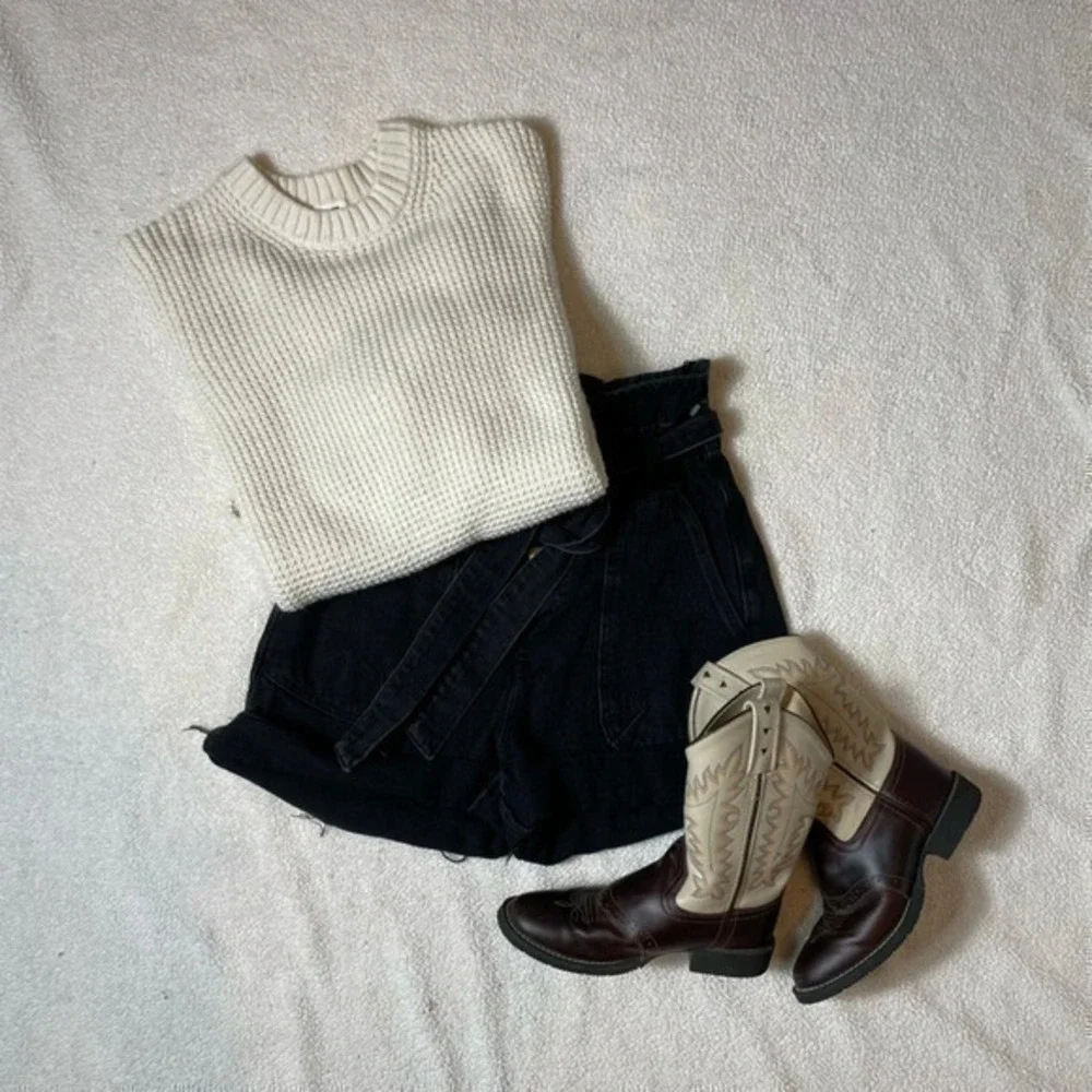 Uniqlo Creme  Textured Crewneck Wool Blend Sweater - Picture 7 of 15
